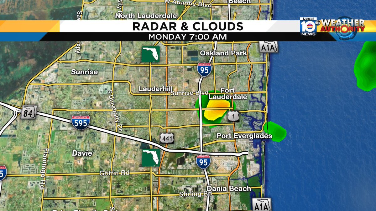 A few showers pushing onshore in Fort Lauderdale. Keep it tuned to local10. https://t.co/MgbKAOMAuM