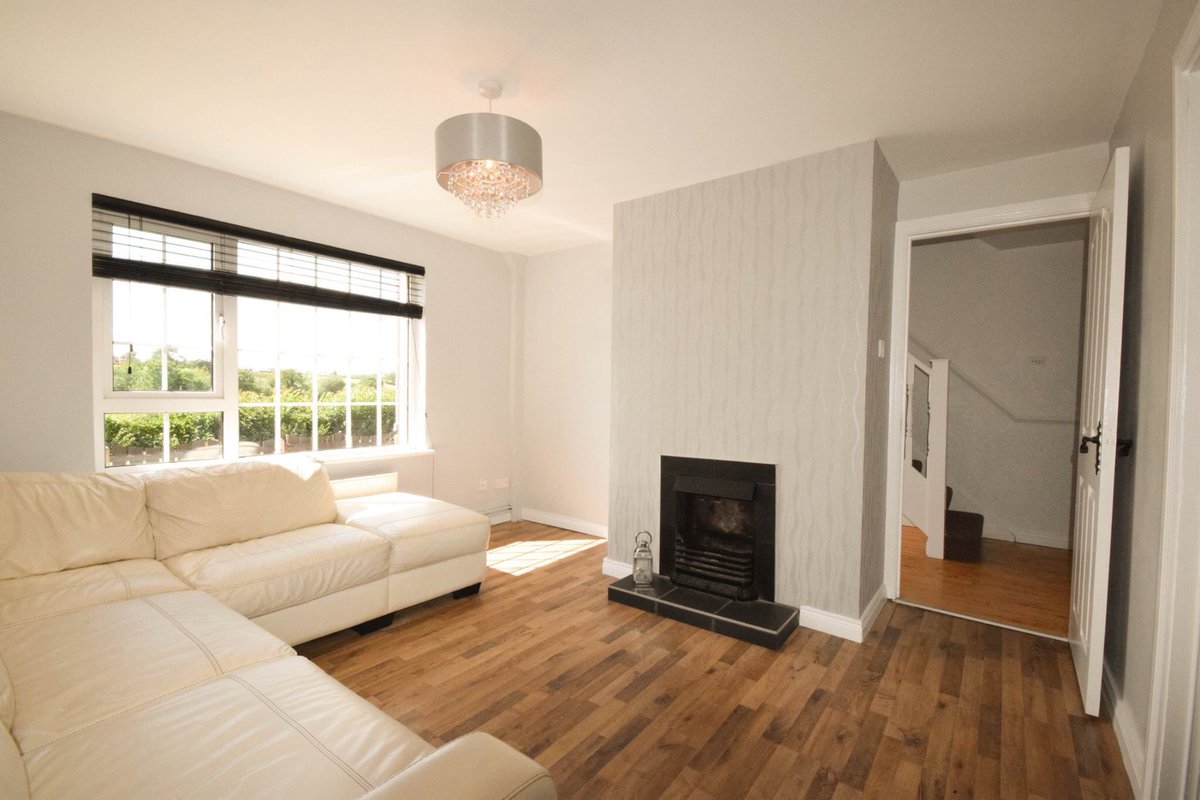 Onlineagentni's tweet photo. 3 Bed Semi Under £100k... https://t.co/OO1cuchFvp https://t.co/KOnz7mwBGr
