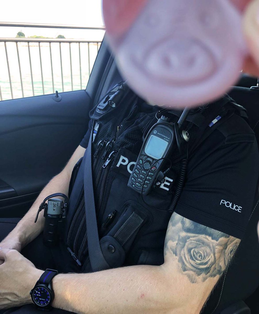 Patrolmanwatch's tweet photo. Crewmate found the perfect candy apparently... ๐๐ฎ๐ผโโ๏ธ๐คฃ
#bacongains #PrideIntegrityGuts #backtheblue #fitcops #thinblueline #fitforduty #police #coplife #edc #sheepdog #duty #sheepdog #theoriginal #tbl #cop #bluefamily https://t.co/Qkg0X2Lkeq