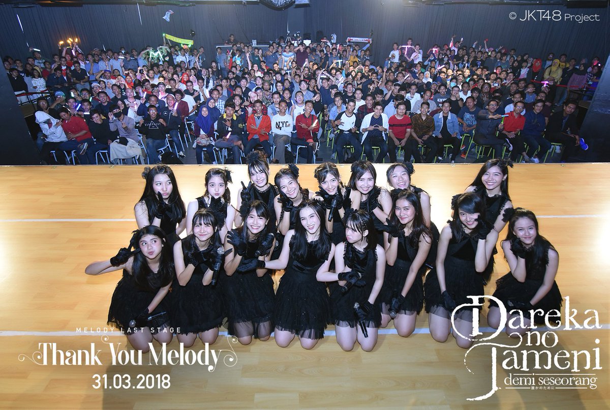 ThisIsLons's tweet photo. Banyak bgt yg bikin template kek ginian waduhhh😂😂,  trs btw hal tersebut tidak mungkin jg karena kita itu cuma sebatas fans saja tdk lebih.. Tp kalau waro,  saling kenal, dan eye lock itu karna cuma sebatas bonus saja sebagai fansnya.okeyyy😊👍👍  #MantapJeketi #NoLsNoParty https://t.co/jHRtvjZnDX