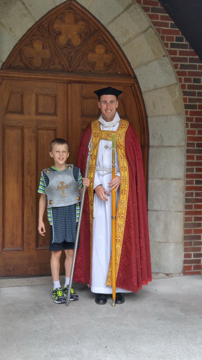 TracyAr5's tweet photo. Medieval Times Day https://t.co/fbkQxEdTCS