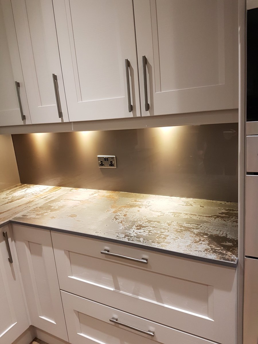 Contempo_Glass's tweet photo. Our Star Galaxy Metallic splashback looking #fantastic in this stunning installation. The perfect colour for this kitchen! #glasssplashbacks #metallicglass #madetomeasure #bespokeglass #kitchenglass #interiordesign https://t.co/ZJAZsMpypf