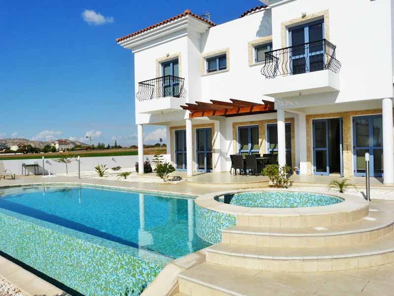 Cyprusdreamhome's tweet photo. Coastal Villa for rent in Larnaca https://t.co/RO4nnGEW1b