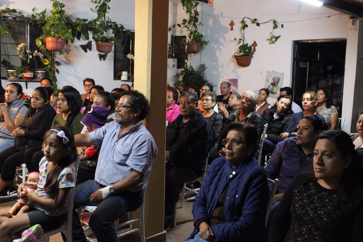 VicManOaxaca's tweet photo. DANTE MONTAÑO ES EL SIMBOLO DE CAMBIO QUE SANTA LUCÍA NECESITA, AFIRMAN LOS VECINOS DE LA COLONIA BOSQUE NORTE

Los vecinos de la Col. Bosque Norte, recibieron la visita del candidato a presidente municipal de Santa Lucía del Camino por la coalición...
https://t.co/W8SntUdYYI https://t.co/curbU4a5Hl