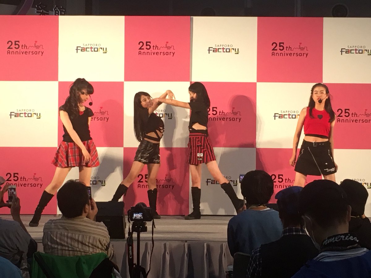 e_n_mam's tweet photo. ライブ終わりました😊来て下さってありがとうございます💕
#zerofirst #ZeroFIRST  #zero_first @ZERO_FIRST_ https://t.co/irARyLMBUW