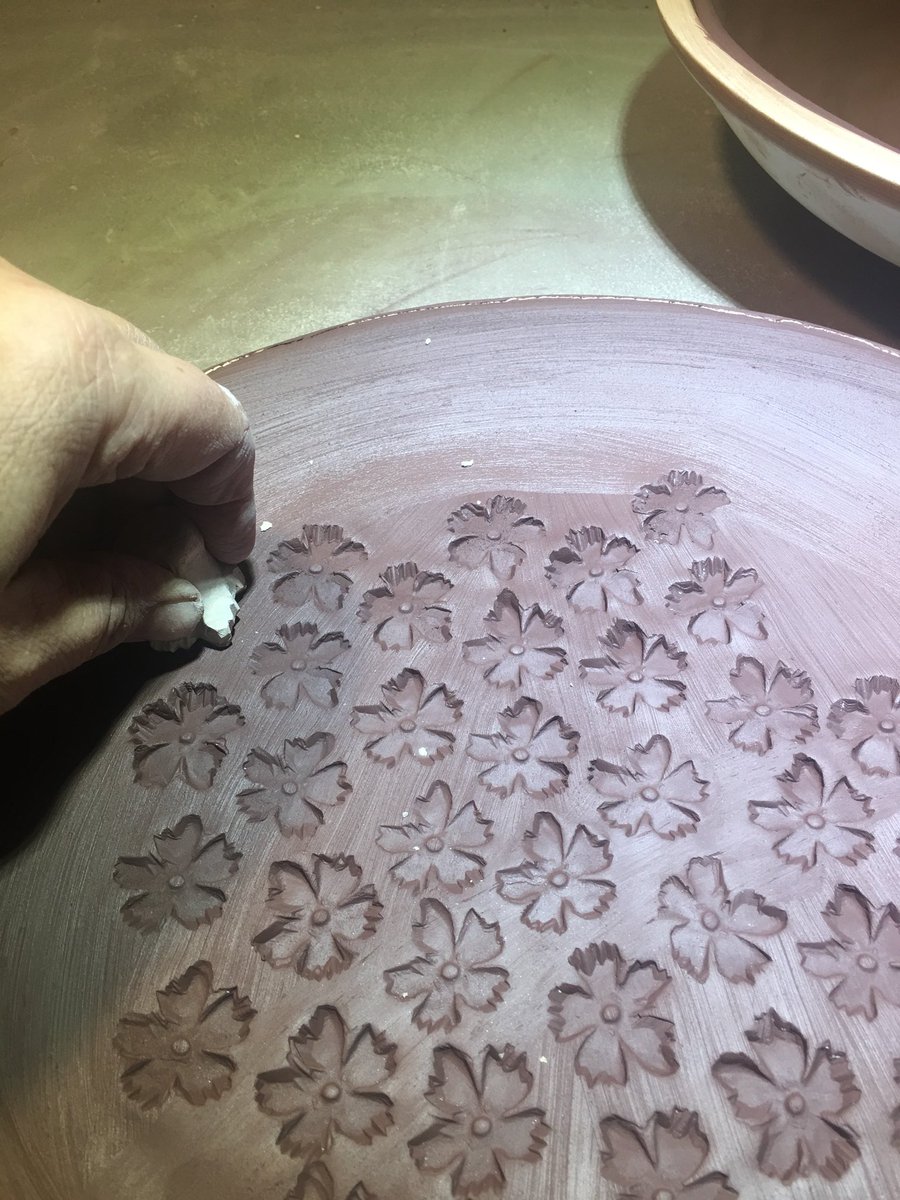 rikaherbst's tweet photo. Today is a stamping day - #mishima #blackclay #porcelain #carving #mudtools #rikaherbst #handmadepottery #handmadeceramics #makersmovement #makersgonnamake #pottery #ceramics #stoneware #southafricanceramics #handmadeceramics #stamps https://t.co/PUnYc1RqoC