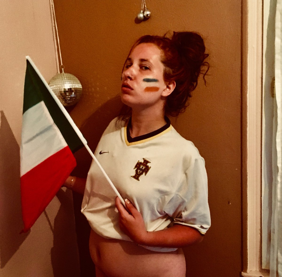 doudoush11's tweet photo. Je participe au concours #CAM4worldcup sur #CAM4! Jouez avec moi et faites moi des jolies cadeaux coupe du monde sur mon profil! Je serais en diffusion extérieur tout à l’heure! #kisskiss #hothothot #camgirl https://t.co/zcXqlPlcE5
