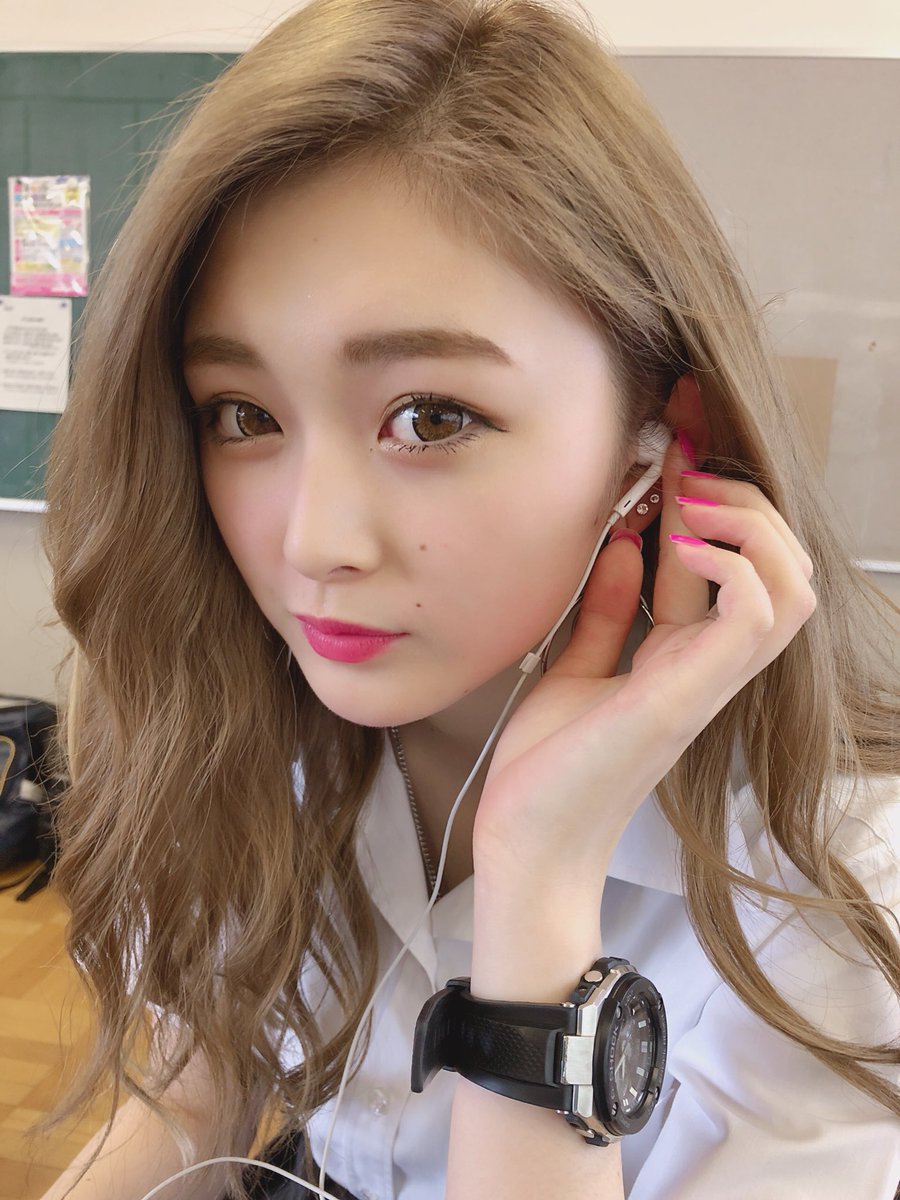Post by ゆうちゃみ on X: 😊😊😊