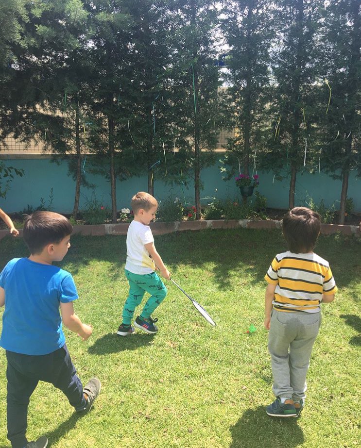 incek_ugur's tweet photo. Badminton Oynuyoruz 🏸 #summerschool https://t.co/Wss99jmmym