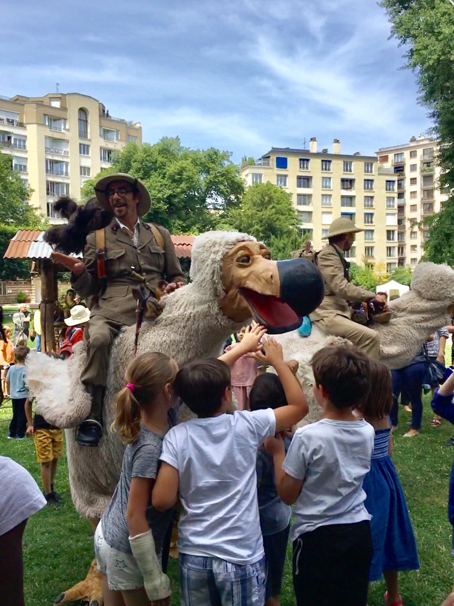 floretil's tweet photo. Mille mercis @VilledeVanves pour l’organisation exceptionnelle d’Air(e)s de fête ! Dimanche après-midi, une succession de spectacles de qualité, le tout dans une ambiance familiale 😻👌🏻🎉 Bravo ! #vanves https://t.co/gFKcNXStaj