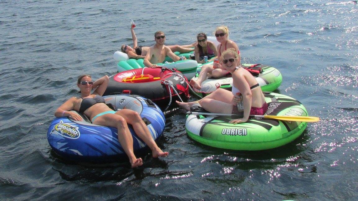 meg_zuger's tweet photo. @hotflashjenni me and my squad have been floating on the lake at the #cottage for years! https://t.co/qFjeSvqLZx