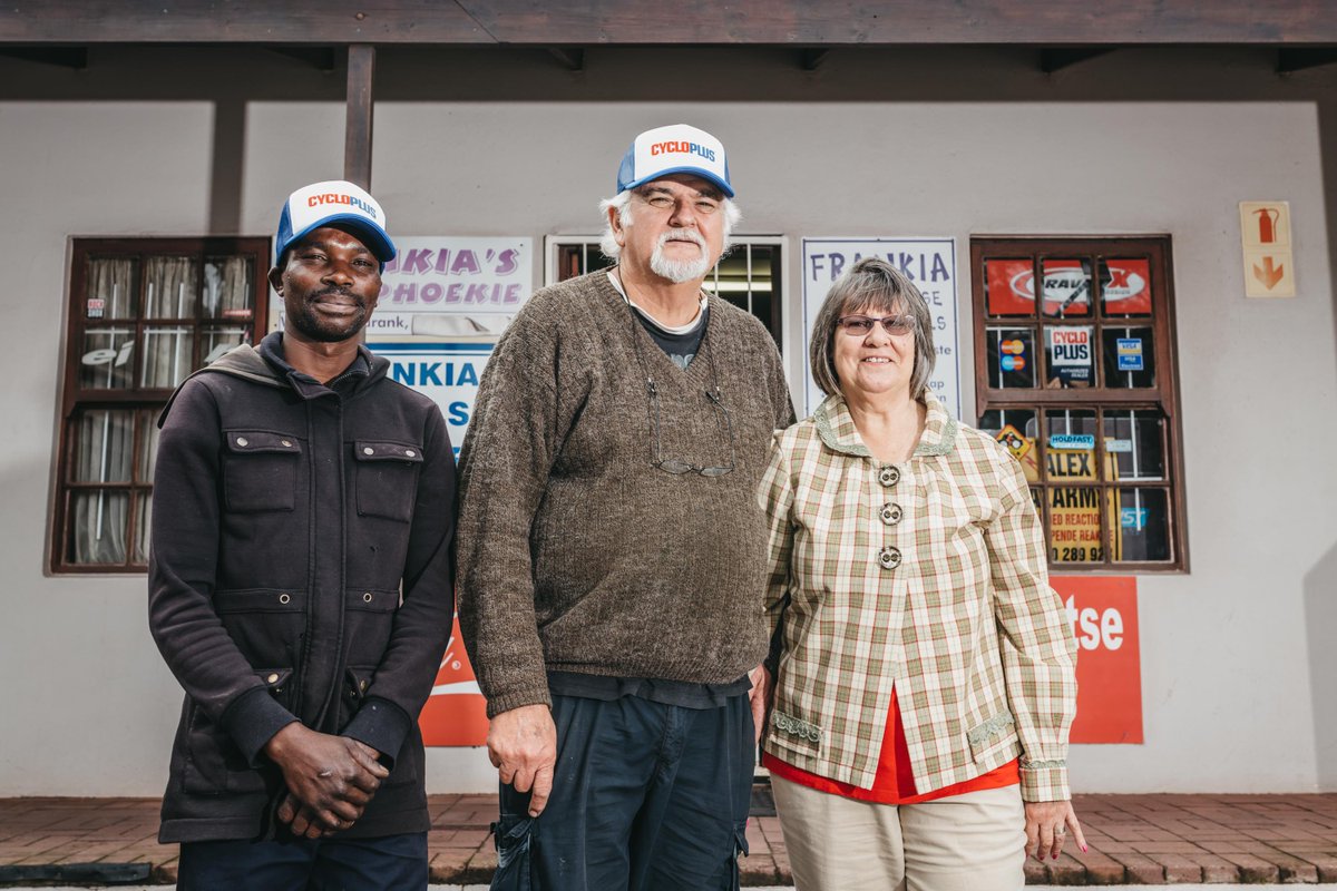 bikehubber's tweet photo. The #CycloPlus Dealer Tour cruises up the Weskus to visit Frankia Fietse in Vredenburg. A shop with a depth of skills and machinery to fix almost anything.
https://t.co/pKHrHk7xqG https://t.co/YXEmGSQ1BI
