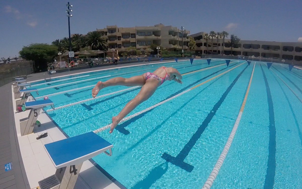emilypatch15's tweet image. Diving into a new training week🏊🏻‍♀️2nd week back post exams and sadly diving into HH tonight instead of this beautiful pool in Lanzarote! Time to remember how to ride a bike first with a 2hr spin🚴🏼‍♀️☀️
#timetogetfitagain #excited #swimming #diving #training #teamemgus