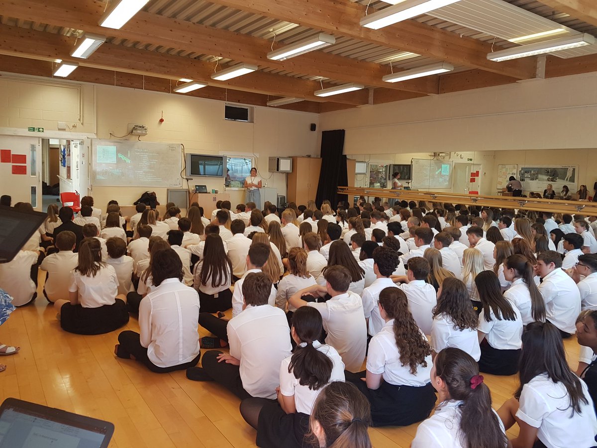 Brilliant talk on engineering from <a href="/Sheddi/">clare reinhold</a> today with year 8 &amp; 9. #INWED18 @SandringhamSch1 <a href="/SandSci/">SandSci</a>