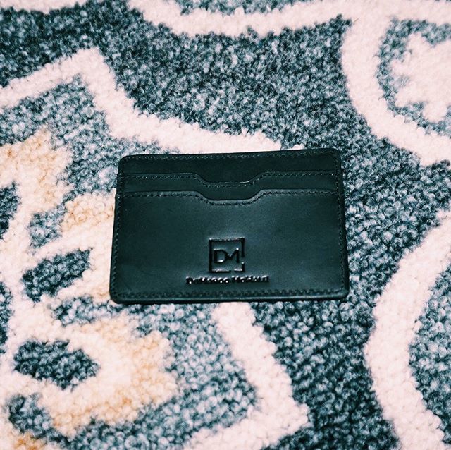 DeMarco_McHale's tweet image. Minimalist Card Holder - $34.99 with FREE domestic shipping.
bit.ly/dmwatch
.
.
.
.
.
#Demarcomchale #makeastatement #wallet #cardholder #wallets #leathercraft #leathergoods #leather #leatherwallet #leatherwork #mensfashion  #style #menswear #f… ift.tt/2Mo6AwR
