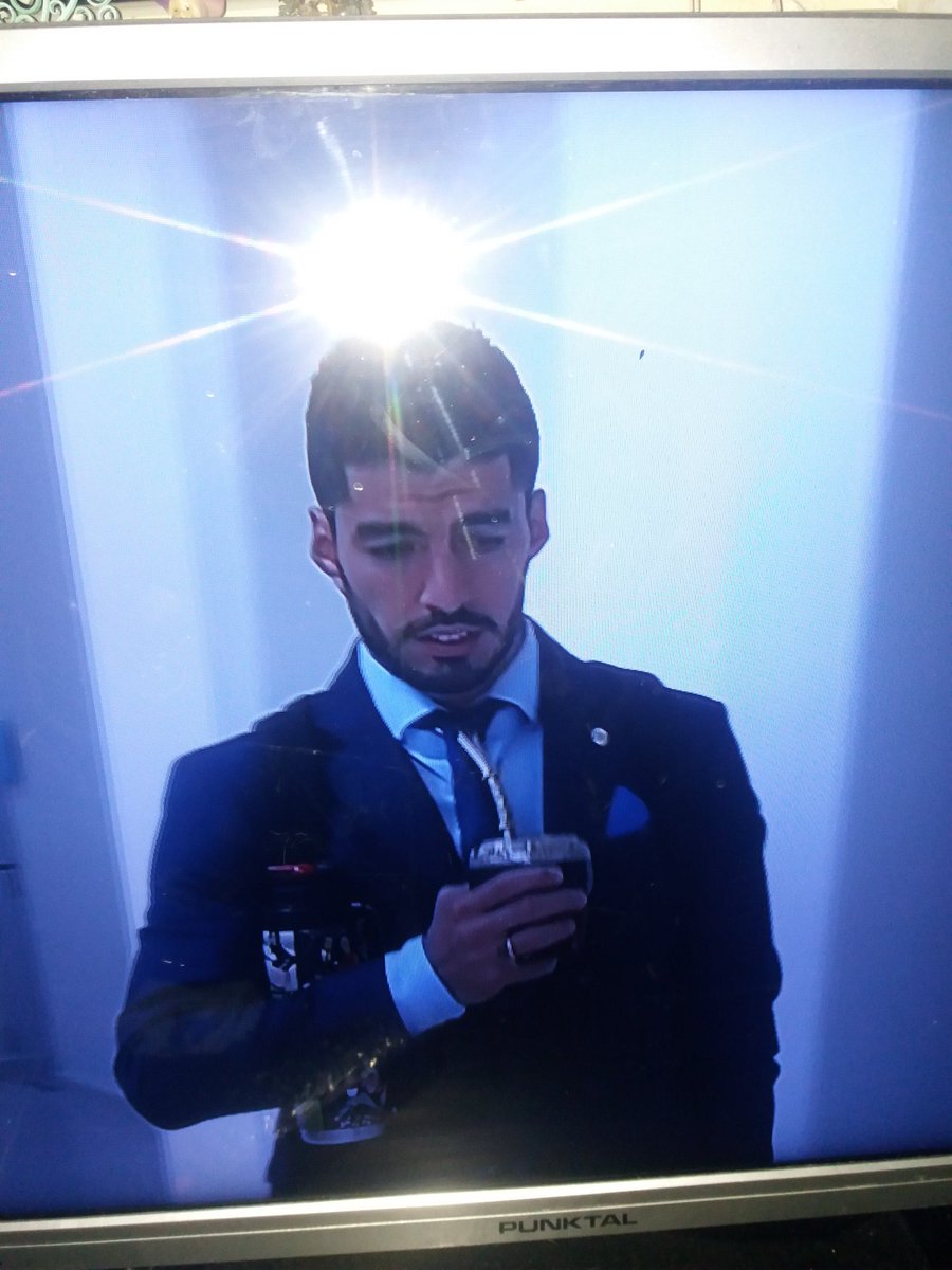 TodosMateo's tweet photo. Será que tenemos una estrella !???? 
@LuisSuarez9 
VAMO ARRIBA LA CELESTE !!!!! https://t.co/dyZten9gI5