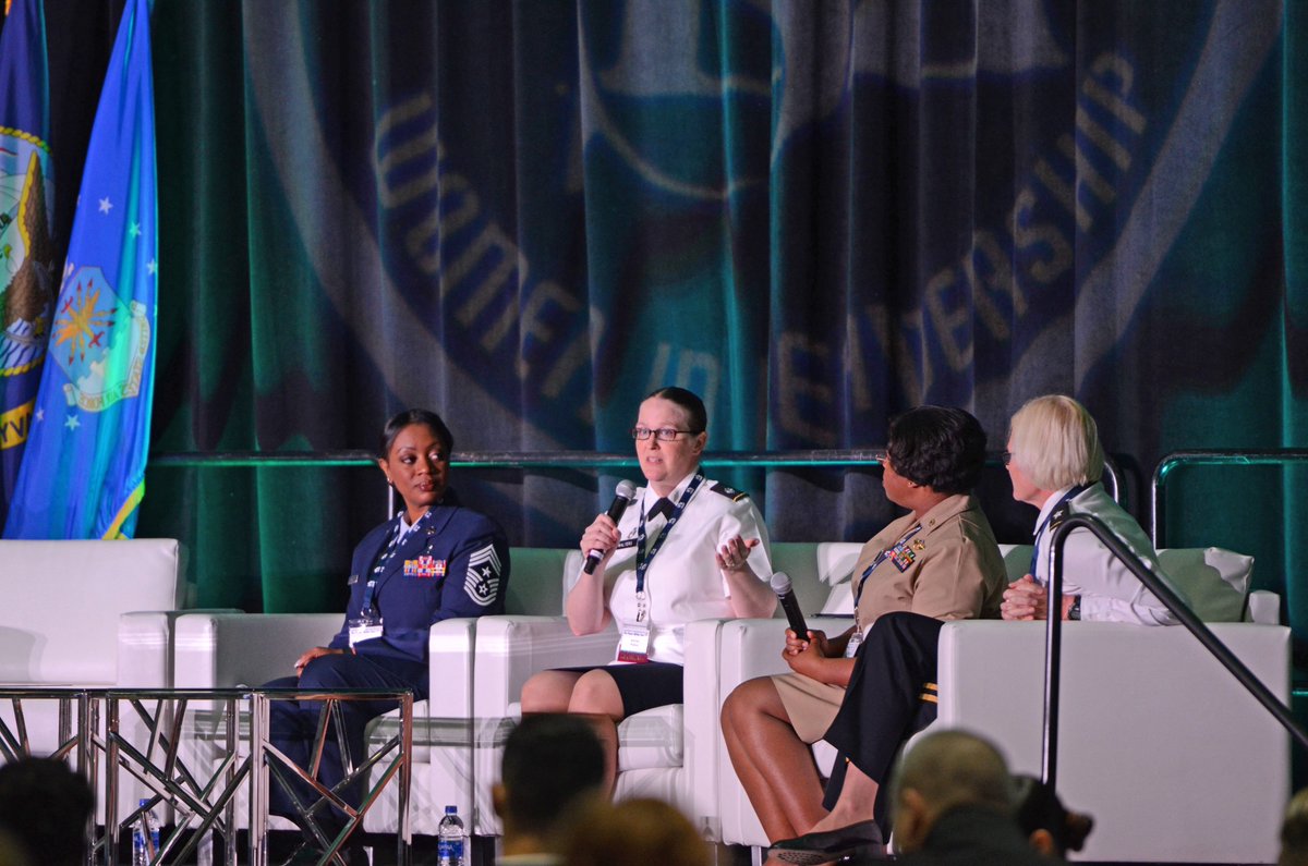 FortIrwinMEDDAC's tweet photo. LTC Walters @SeaServiceLead sat on the women's health panel during the #JWLS18 to discuss their expert practices in preventive, acute, and chronic healthcare for military women. https://t.co/TcGzc8009Y