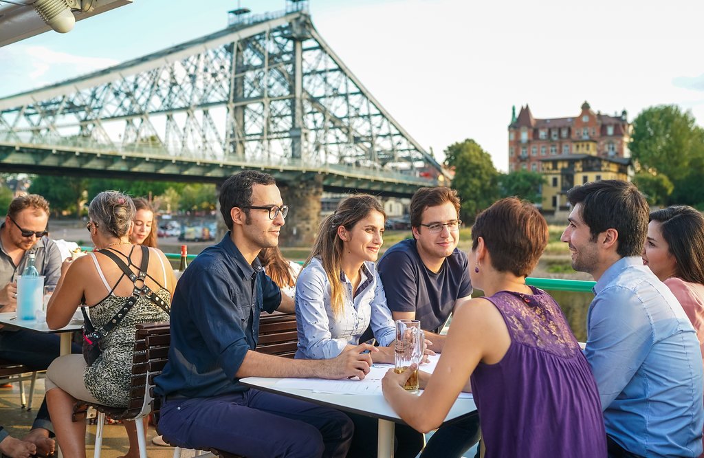 DRESDEN_concept's tweet photo. Und weil es so schön war am vergangenen Mittwoch, haben wir noch ein paar Bilder der #Wissenschaftsfahrt von #RonaldBonss. Mehr Eindrücke gibt es auf der DDc Homepage: https://t.co/lZURxfqJY5 und Facebook. #ScienceCruise #ScienceUnlimited https://t.co/oYDIovLeND
