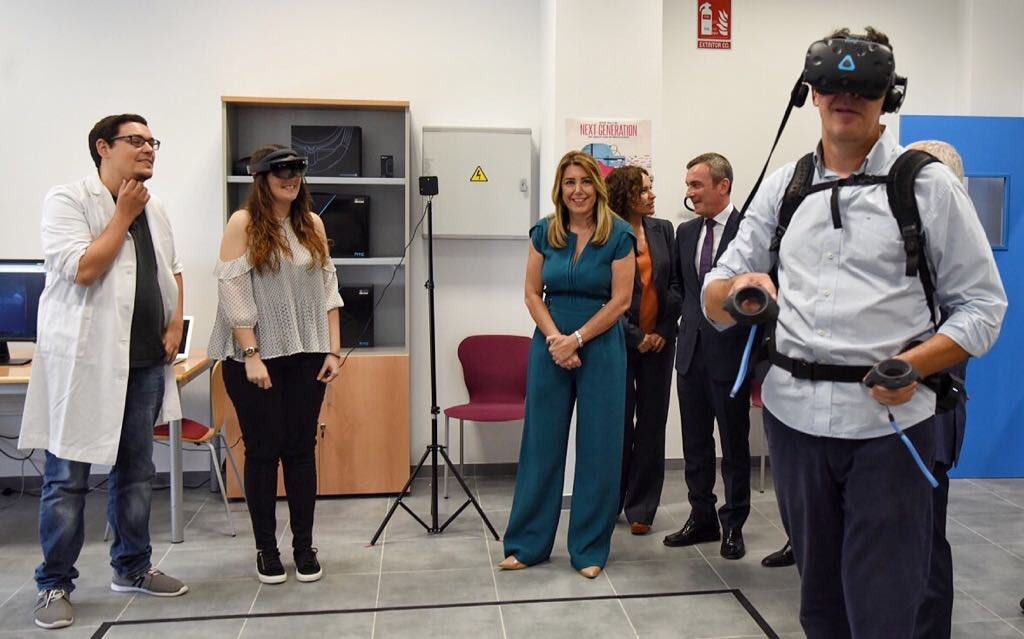 susanadiaz's tweet photo. En #Jerez, inaugurando el nuevo edificio de Institutos de Investigación en Ciencias Sociales de la @univcadiz, donde más de 100 investigadores desarrollan su actividad científica. El I+D+i de las universidades públicas es fundamental para construir la #Andalucía del futuro. https://t.co/80U9rLuWbJ