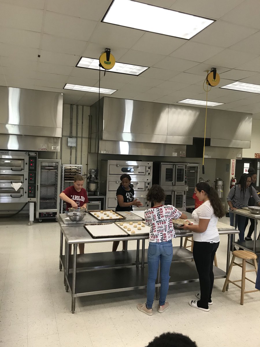 HVACTC's tweet photo. Week #2 of #BakingSummerCamp new students and a slightly different agenda. @Bakingchefjay @ChesterfieldVa @ColleenBryant16 @CATEC_Culinary @ccpsinfo @CCPSCTE @PBL_Peyton @Holicky @VirginiaCTE @ServSafe @BraveTart @seriouseats https://t.co/aw9KnGGkhK