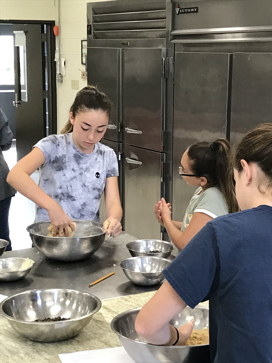 HVACTC's tweet photo. Week #2 of #BakingSummerCamp new students and a slightly different agenda. @Bakingchefjay @ChesterfieldVa @ColleenBryant16 @CATEC_Culinary @ccpsinfo @CCPSCTE @PBL_Peyton @Holicky @VirginiaCTE @ServSafe @BraveTart @seriouseats https://t.co/aw9KnGGkhK