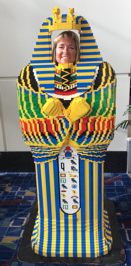 TechnoMathMoore's tweet image. Morning fun at #ISTE18 we play -we inspire!