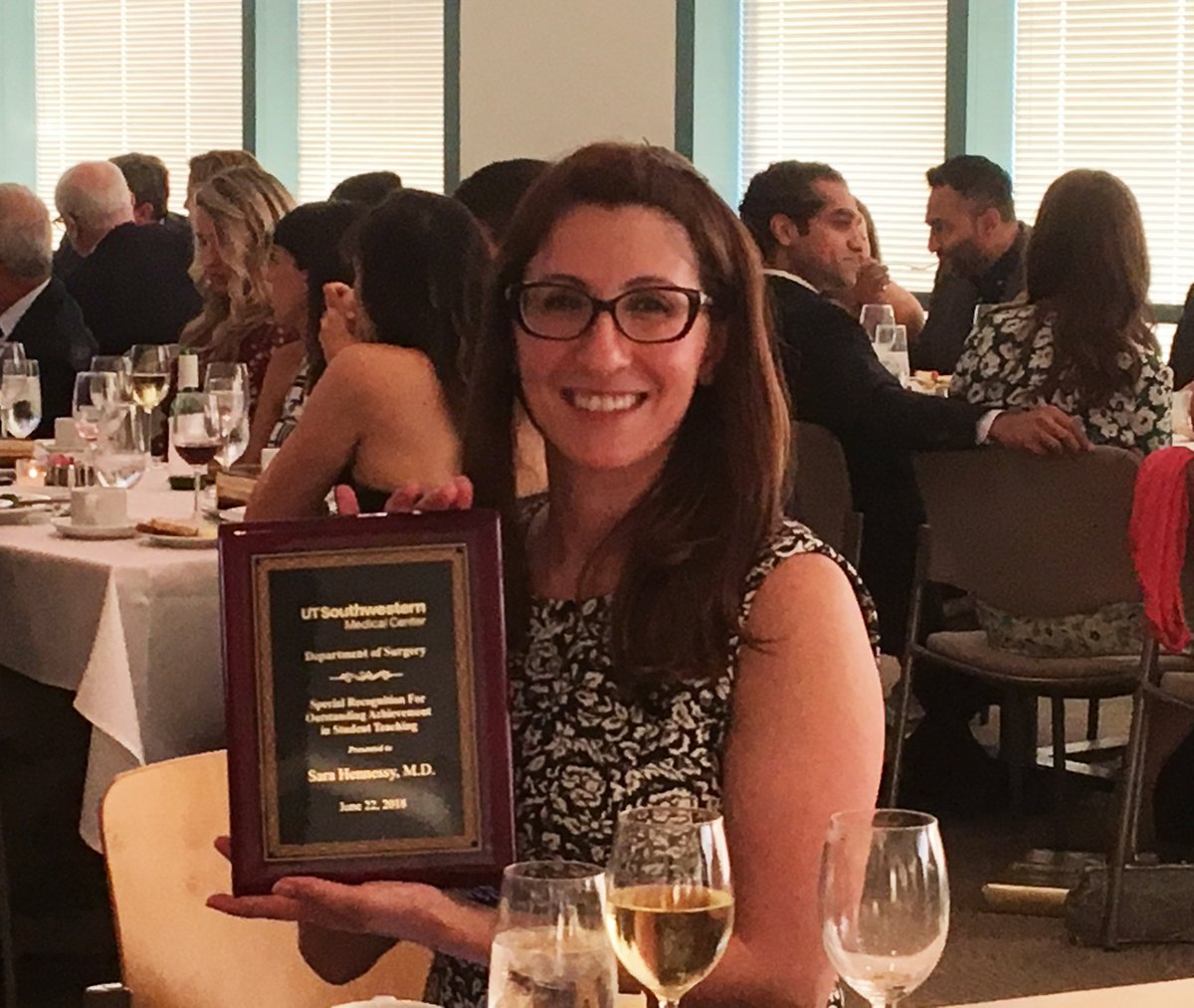 Assistant Professor Sara Hennessy, M.D., received the Outstanding Faculty Achievement in Student Teaching Award at the general surgery residency program graduation celebration. Congratulations, Dr. Hennessy! utswmed.org/doctors/sara-h…

#utsw #surgery #award #WomenInMedicine