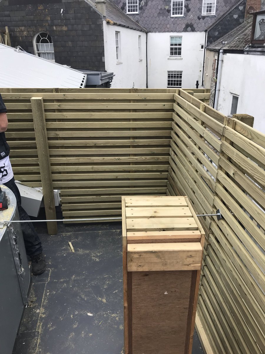 FencingUK's tweet photo. Free standing fence on a roof https://t.co/Z43tywNohn