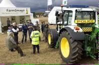 PhilVickersLP's tweet photo. Today

Briefing from @DCCCraigNaylor &amp; @MARKIHOUSLEY 

I take over @lincspolice #RuralCrime lead

Prevention, listening to Lincs, Work with partners to make Lincs a Hostile Envt for Offenders, #OpGalileo.... 

Looking forward to this! 😁

#ProudToBeLincs 
. https://t.co/HluavtRqgH