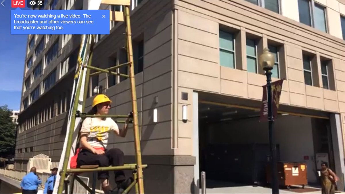 ajeansu's tweet photo. BREAKING: #Keepitintheground Pipeline Warriors block FERC garage in protest against FERC permitting of pipelines @crackFERCopen  @BXEAction 

https://t.co/4VIwArKfKe … https://t.co/odGoCzu5u2