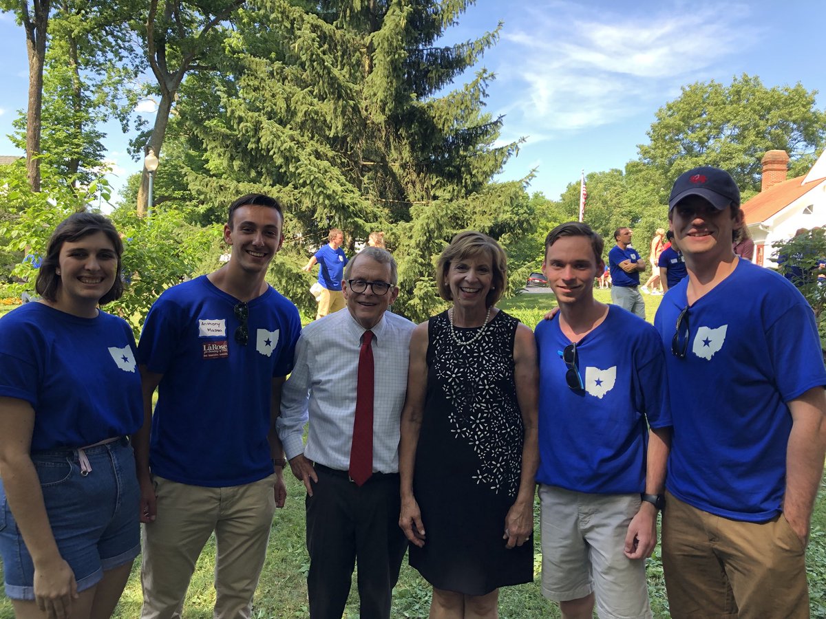 MUforMikeandJon's tweet photo. What a great day yesterday at the DeWine Family Ice Cream Social! Miami Students @JConn_er, @AnthonyMassaOH and some other #studentsforDeWine enjoyed the pie and ice cream and getting to see our next Governor and First Lady! #DeWineICS #DHFO2018 https://t.co/SObZhRdt1b