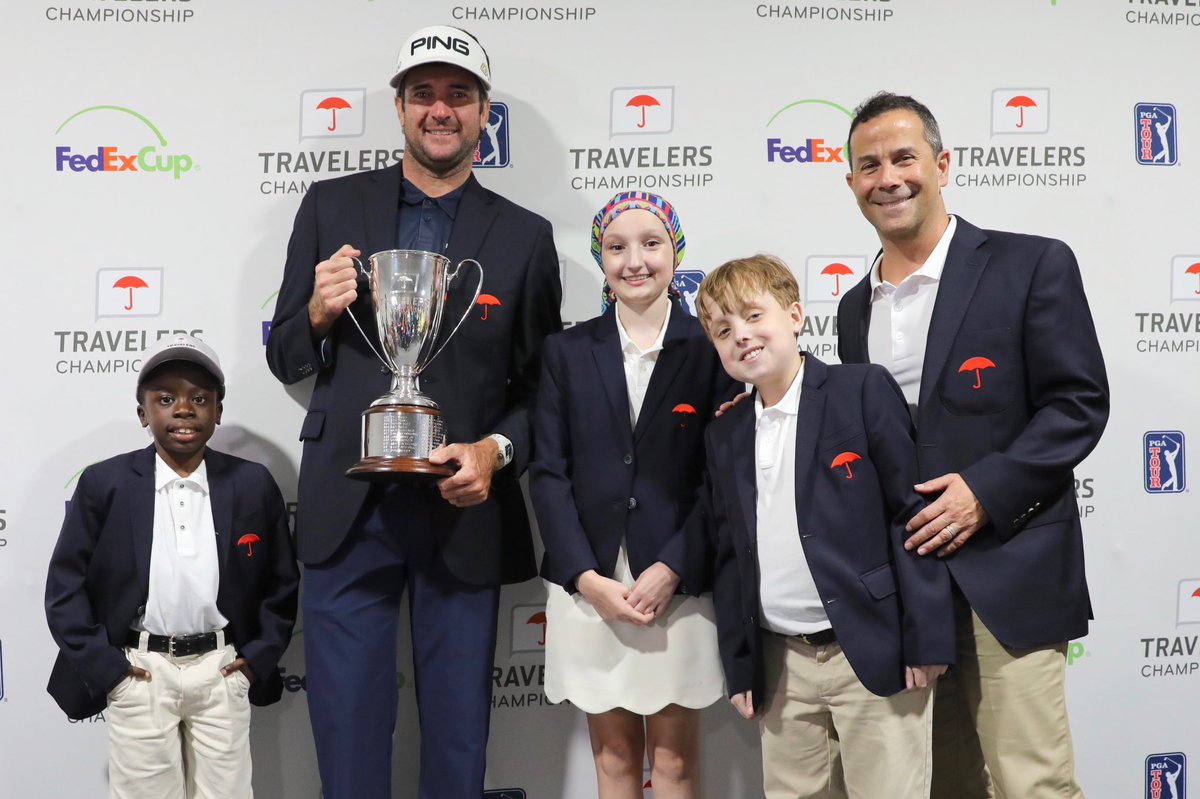 TravelersChamp's tweet photo. Incredible gesture by our champion @BubbaWatson who is donating $200,000 to bring our charitable donation up to $2 million for 2018. The money will help support our primary beneficiary @HoleWallCamp. Thank you Bubba! https://t.co/opheNGXY73