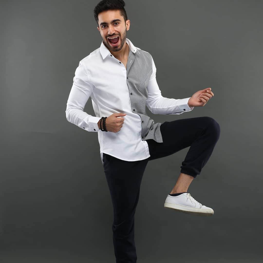 TheBleuLabel's tweet photo. Two halves joined together to make you look unabridged.

#onlineshopping #shopping #mensfashion #mensstyle #fashionlover #livefashion #fashion #mens #shirts #onestopshop #shoppers #fashionparadise #thebleulabel https://t.co/DuGLMA3jxH
