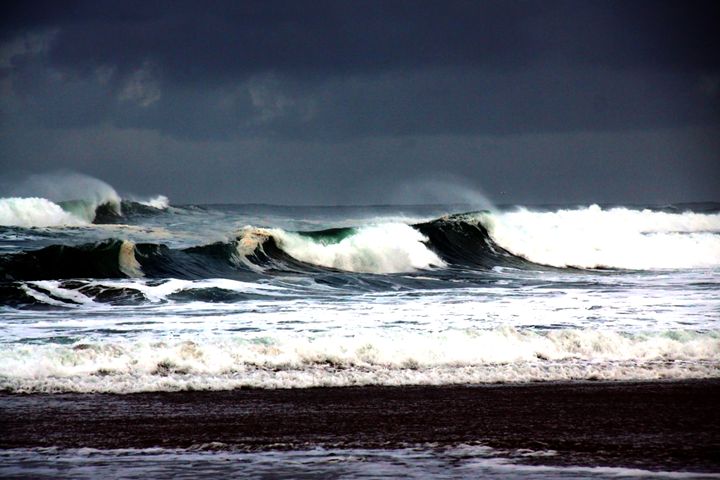 GerrySlabaugh's tweet photo. Featured Art of the Day: "Stormy Wind Swept Ocean Surf". Buy it at: https://t.co/W3Qk0WTiuF https://t.co/vmzhISdCRO