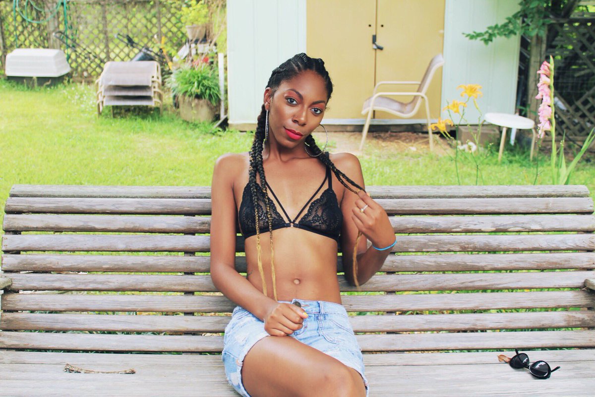 Stinas_Demeanor's tweet photo. In Jackson til Wednesday. Anybody wanna shoot? Let’s work . #jackson #jacksonphotographer #bookme #letscollab #tagphotographers #tagmodels #jacksonModels https://t.co/scZZmsmenn