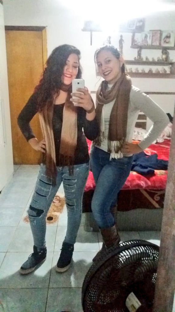 Ai ai aliviada depois do belo  domingo de ontem..♡
Minha prima,minha irmã E minha grande amiga♡
<a href="/StefannyBruckm1/">Stefanny Bruckmann</a>