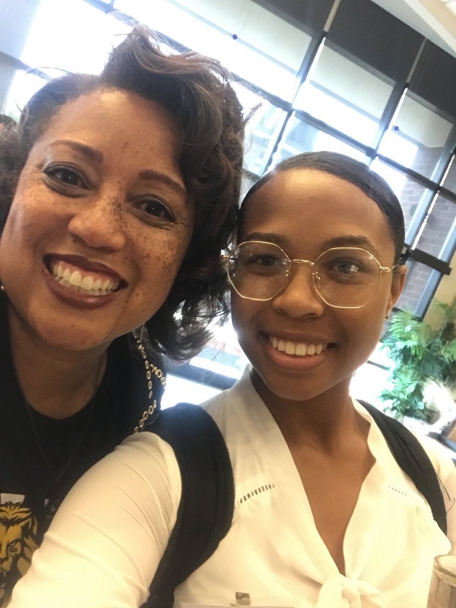 MalikaVishawn's tweet photo. @Candi  Thank you so much for your wisdom, energy, and commitment to uplifting us all #growtogether #CEIR2018 https://t.co/Hrymmybgdw