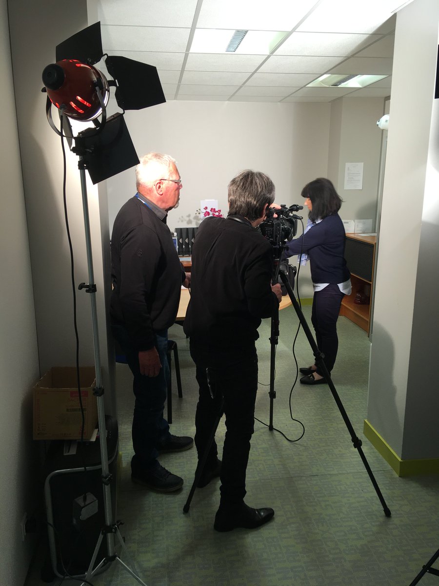 Archipel29's tweet photo. Quelques #images du tournage qui s'est déroulé à #Brest au mois de mai afin de préparer un #film promouvant les métiers de l'aide à #domicile. Des salariés de l’association @Archipel29 ont été suivis par une équipe de #TV Résidences au domicile de leurs bénéficiaires. https://t.co/18H2OuUyh7