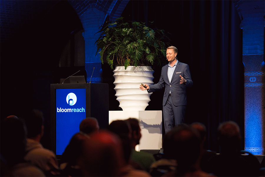 bloomreach_tm's tweet photo. #Connect, the leading #DigitalExperience event, returns to Amsterdam on November 15. Join our #DX industry leaders in the famous @AmsterdamArenA. Get your tickets now: https://t.co/MhuVeNt3ws https://t.co/f7WlO5sG7z