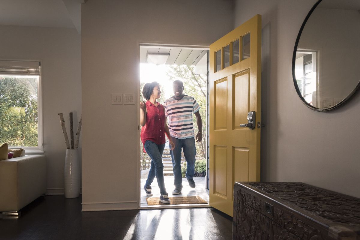 Koach_Worm's tweet photo. Here are some top tips to save for your home. https://t.co/JEuZVbrcRk https://t.co/WtYha5aIiU