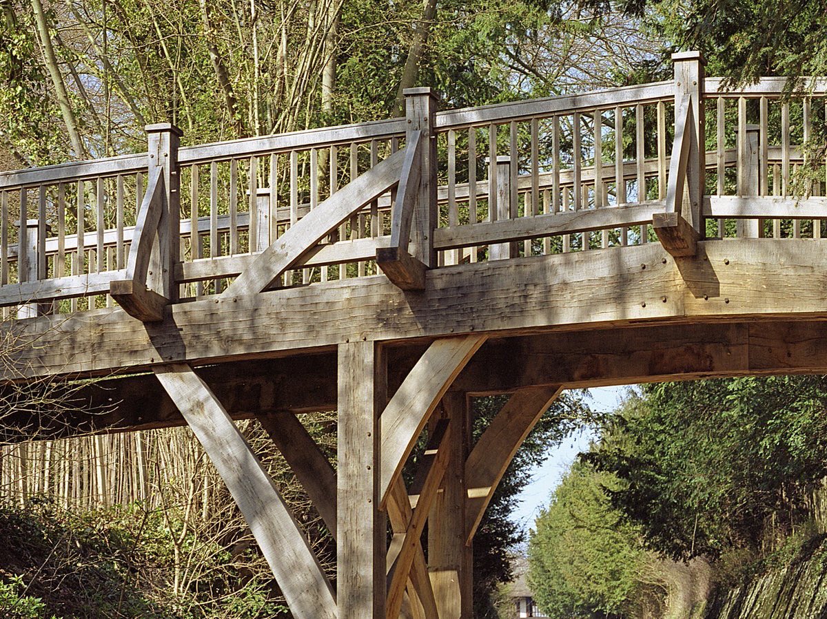 GOCCLtd's tweet photo. If you're out &amp; about in this sunny weather, why not head to one of the stunning @nationaltrust properties. You may spot a bridge or two by Green Oak Carpentry! @NTCroome @PolesdenLaceyNT @NTStowe #architecture #bridgedesign https://t.co/lhOqiFqffx