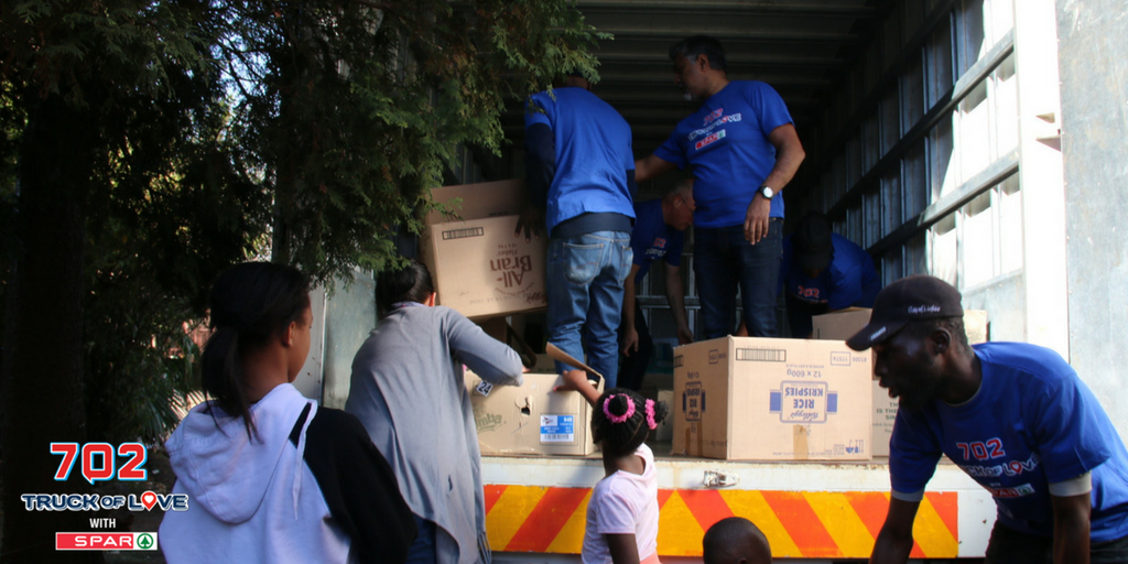 Radio702's tweet photo. We're celebrating our birthday this week by spreading love all across Gauteng with #702TOL with Spar! Catch up on all the magic that unfolded when we made a stop in Laudium this morning: https://t.co/SWzG8xLBS0 https://t.co/ge1jDBrCBY