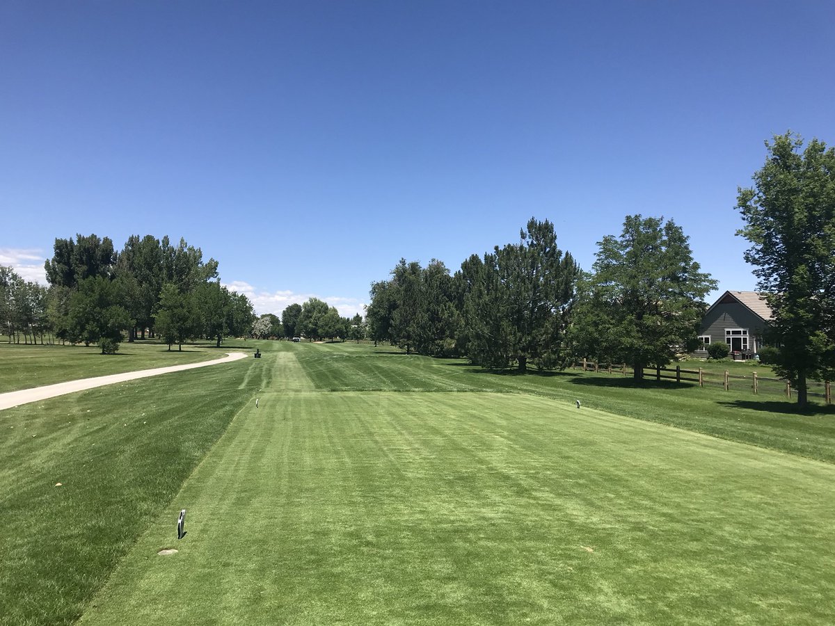 SVVSFoundation's tweet photo. Thank you to the Longmont Chamber for allowing the Education Foundation to raise $$ for our Crayons to Calculators at their annual golf tournament! @LACC528 @FoxHillTurf #efsvv #svvsd #crayons2calculators #longmontchamber https://t.co/D1fm1bcjel