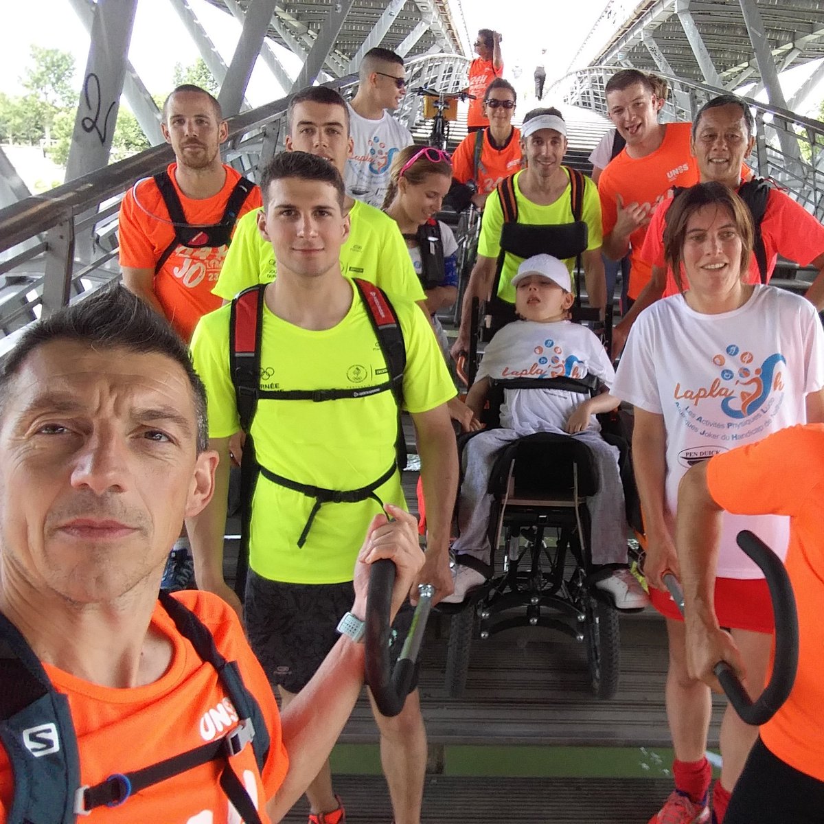 phildheu's tweet photo. Grand Bravo 👏à la Garde Républicaine #EnModeJO pour investissement Marathon Olympique @AcCreteil 🏃♀️🏃♂️ #JournéeOlympique
Merci de nous avoir accompagné dans cette journée de partage et de solidarité initiée et menée par Ch.Cordier 👍
@UNSS93 @unss @PascalBoniface https://t.co/xQjDy4uBKL