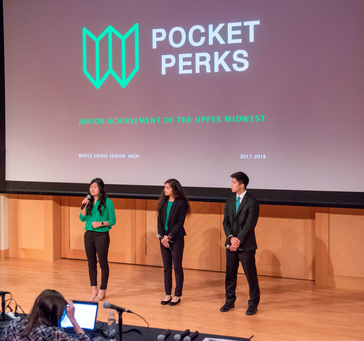 ICE_Markets's tweet image. A big congrats to @PocketPerks, the winners of the ICE NYSE Foundation Best Financial Performance award at last week’s @JAStudentSummit