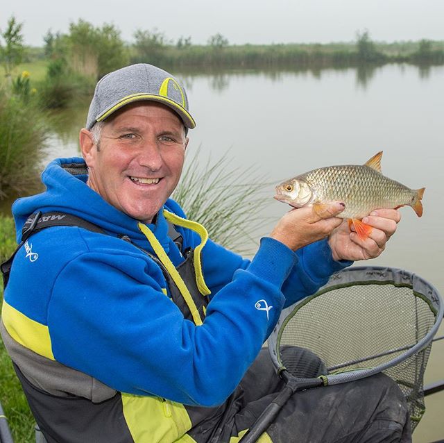 TalkAngling's tweet image. A lovely waggler caught roach for Mark Pollard #fishmatrix #matrixmasterclass #matrixmatchteam #matchfishing #fishing #angling