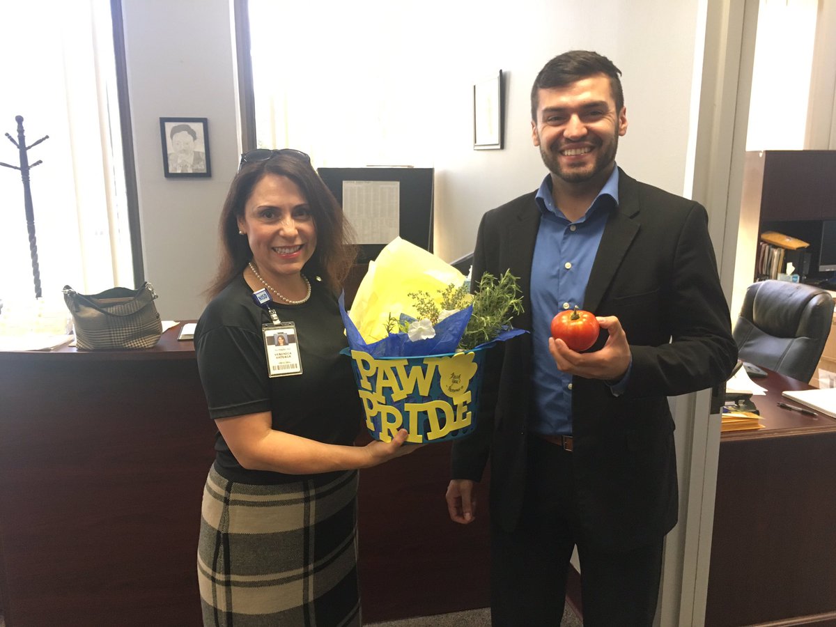 NISDPassmore's tweet photo. Thank you StuCo for representing Passmore throughout our community.Carmela Ontiveros,StuCo President,visited community offices to thank them for their support throughout the 17-18 school year. #CouncilmanGregBrockhouse #RepresentativeMinjarez #SenatorMenéndez #CongressmanCastro https://t.co/02RA2EOh1Y