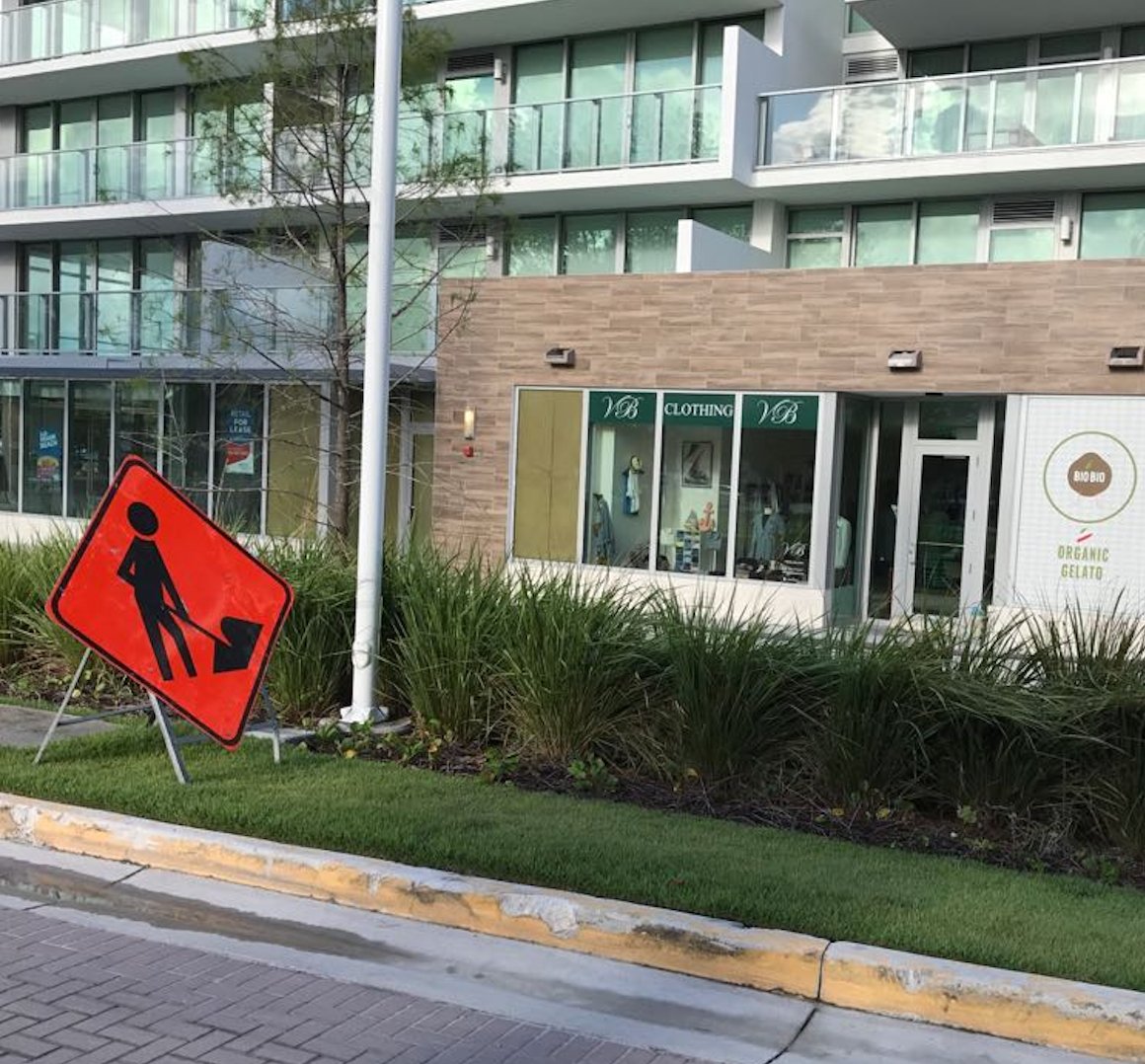 DremconCorp's tweet photo. Working team over here!
.
.
#professionalconstruction #businessdesign #homedesigns #businessowners #constructionmanagement #underconstruction #commercialconstruction #dremconconstruction #interiordesigns #miamiarchitecture #newconstruction #miamiconstruction #floridadesign https://t.co/dbh0AtBbLj