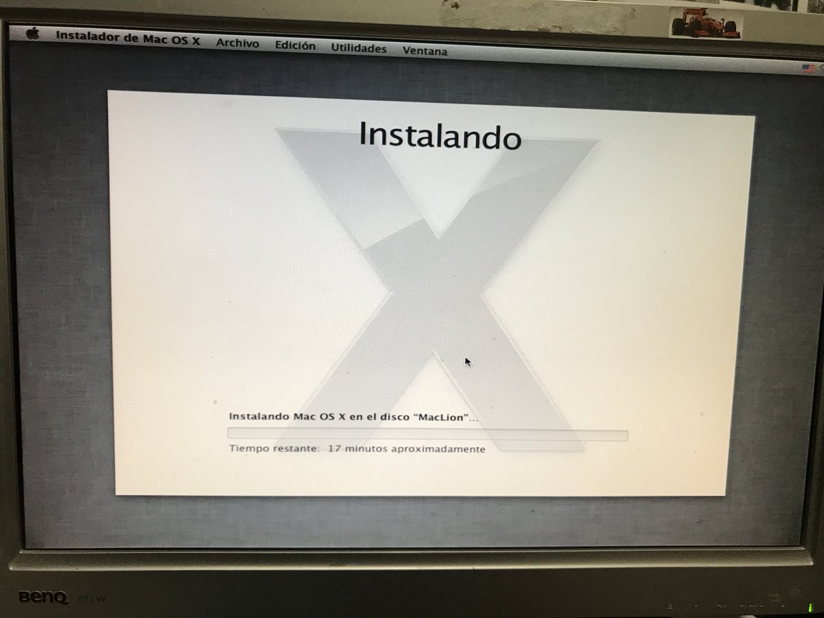 khrisier's tweet image. En noticias tristes de hoy (de paso lunes) estaba instalando #MacOSXLion en la PC para probar todo bien hasta q la unidad “autorayó” el disco, q webada