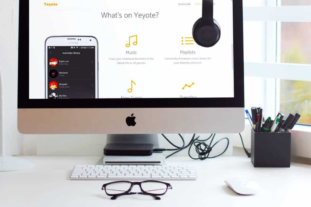 YeyoteMusic's tweet photo. Listen to your favorite playlists, discover new songs and enjoy #AllTheRwandanMusicYouLove with the Yeyote Music app! https://t.co/ZYPL2DNmsc